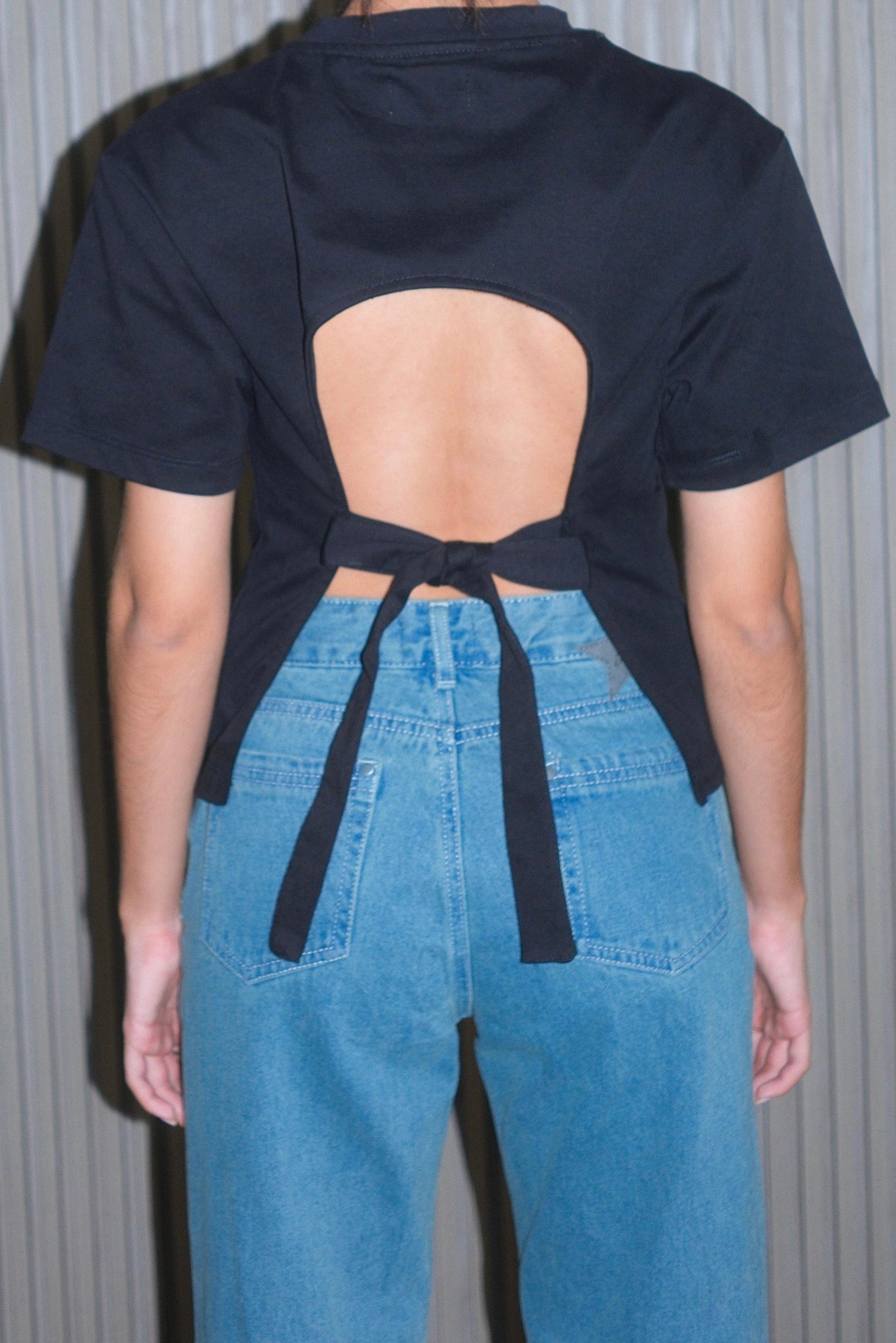 Glimmer Backless Tee (Black)