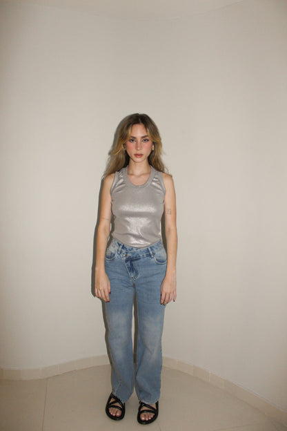 Criss-cross Jeans