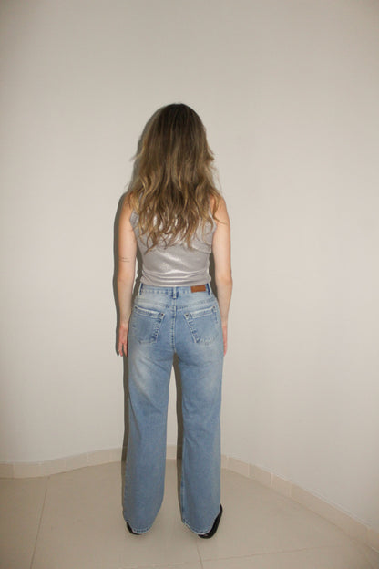 Criss-cross Jeans
